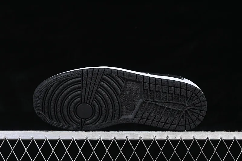 All Categories Air Jordan Jordan Series Basketball Shoes Air Jordan 1 Low Travis Scott x Air Jordan 1 Low OG AJ1 Joe 1 Joint Overhead XZ6868-002